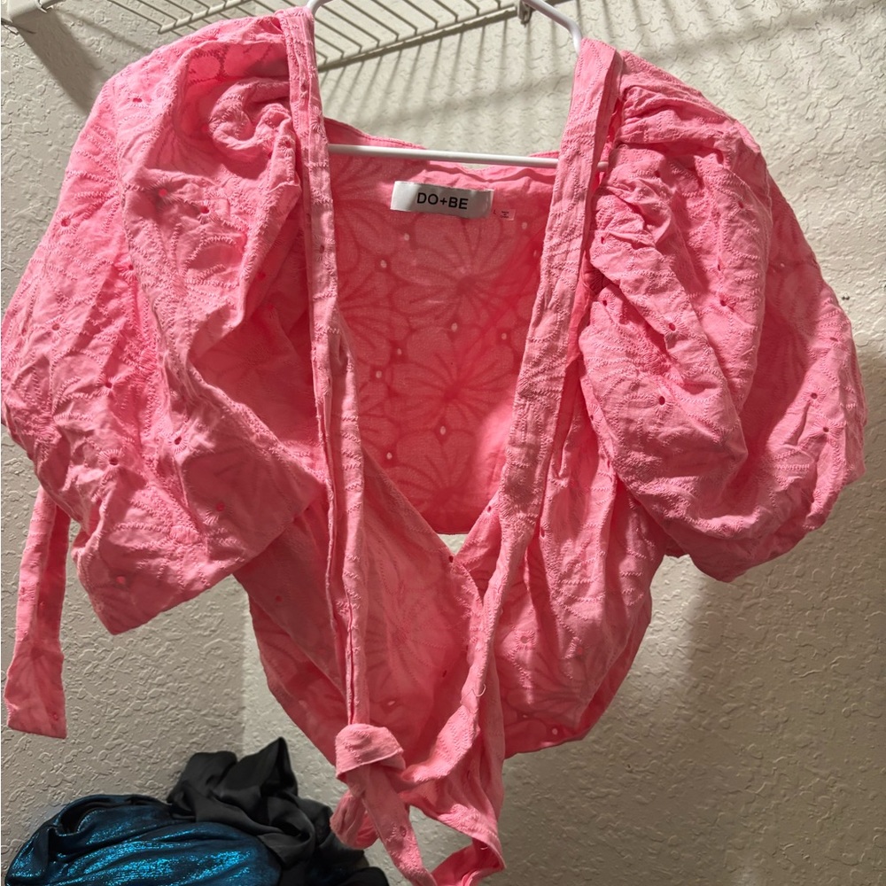 pink floral do+be wrap around shirt